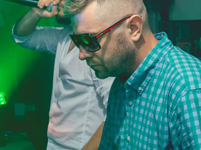 Zawsze tylko nowa i aktualna muzyka w trendzie 