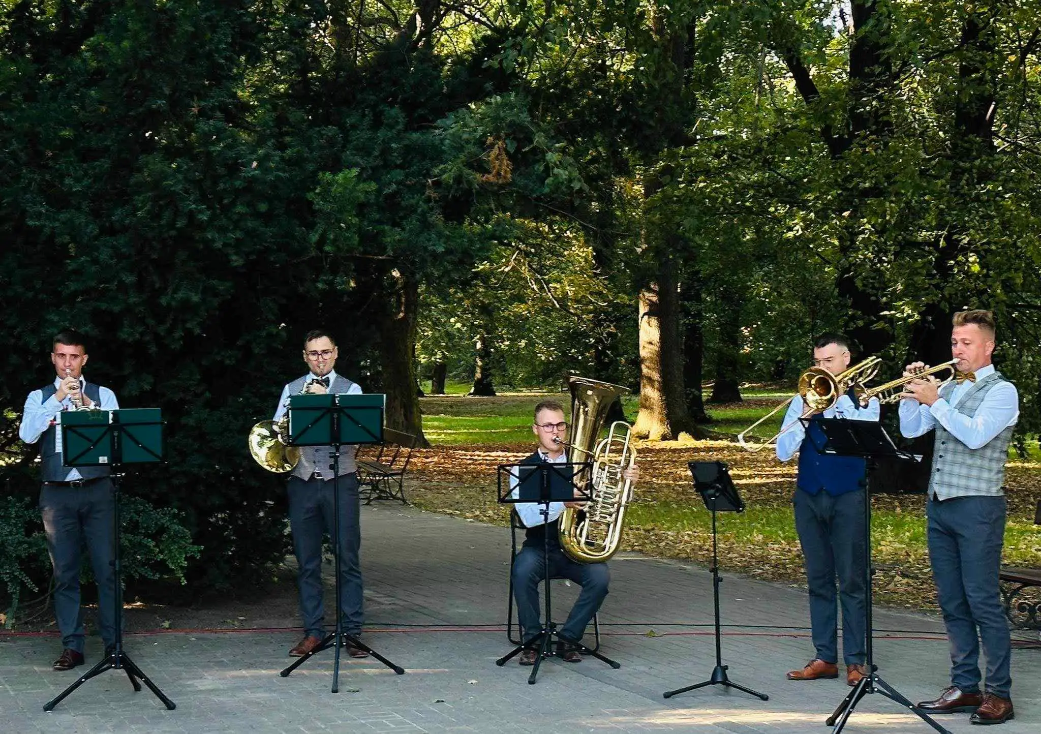 Profesjonalny kwintet dęty blaszany. Ekskluzywna oprawa muzyczna ślubów, eventów i bankietów w 100% na żywo. - Photo 7