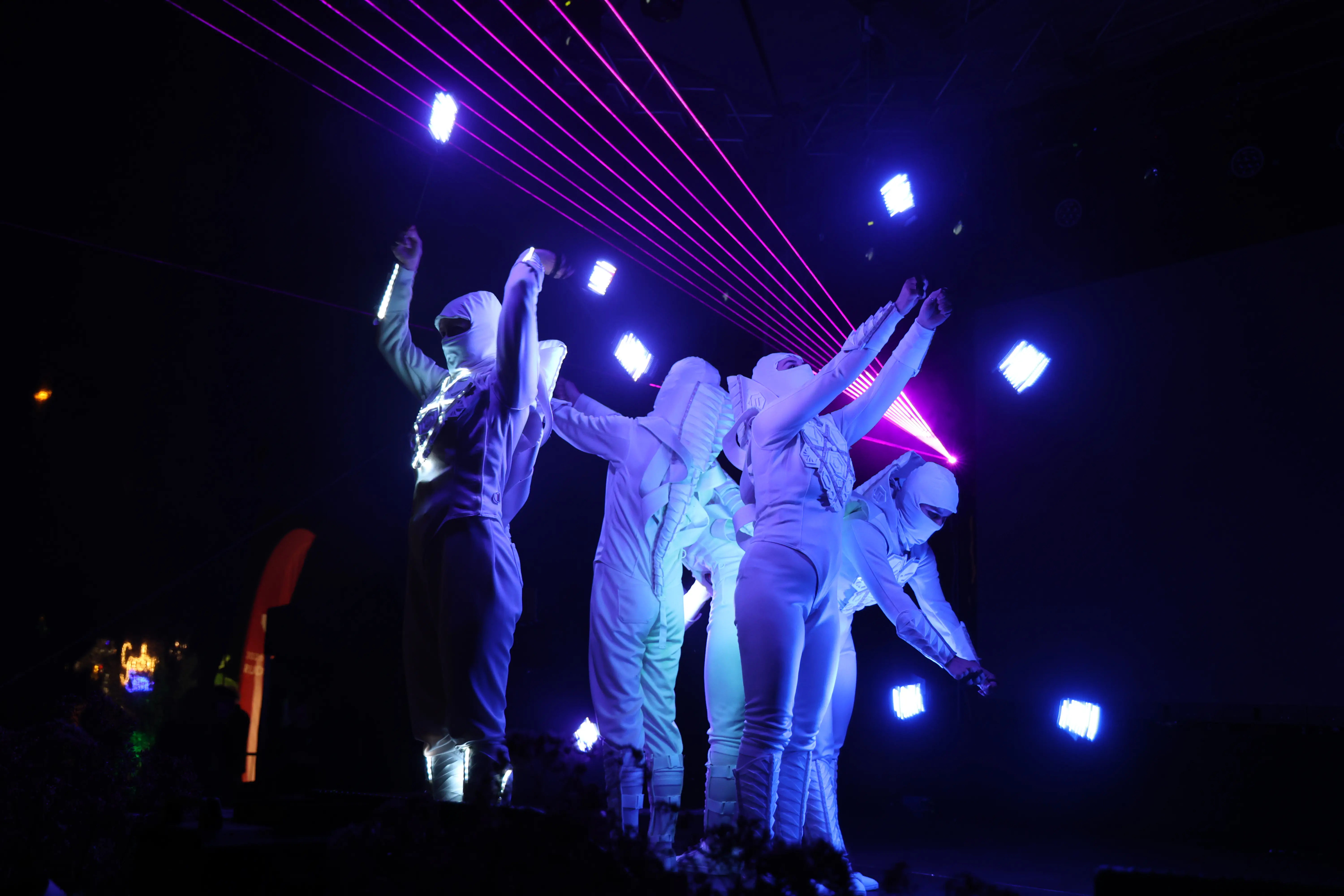 Enjoy an unforgettable journey through time with the spectacular Lightshow performance. - Photo 10