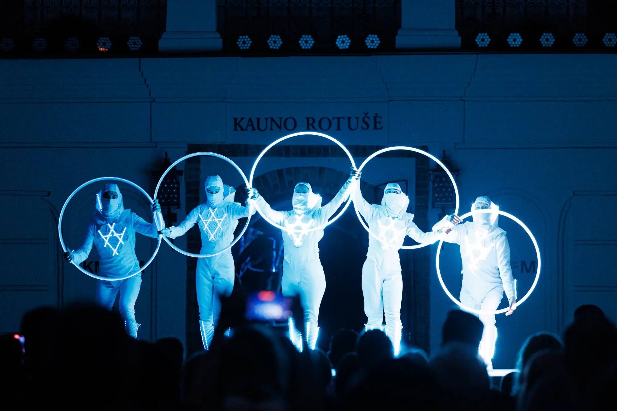 Enjoy an unforgettable journey through time with the spectacular Lightshow performance. - Photo 17