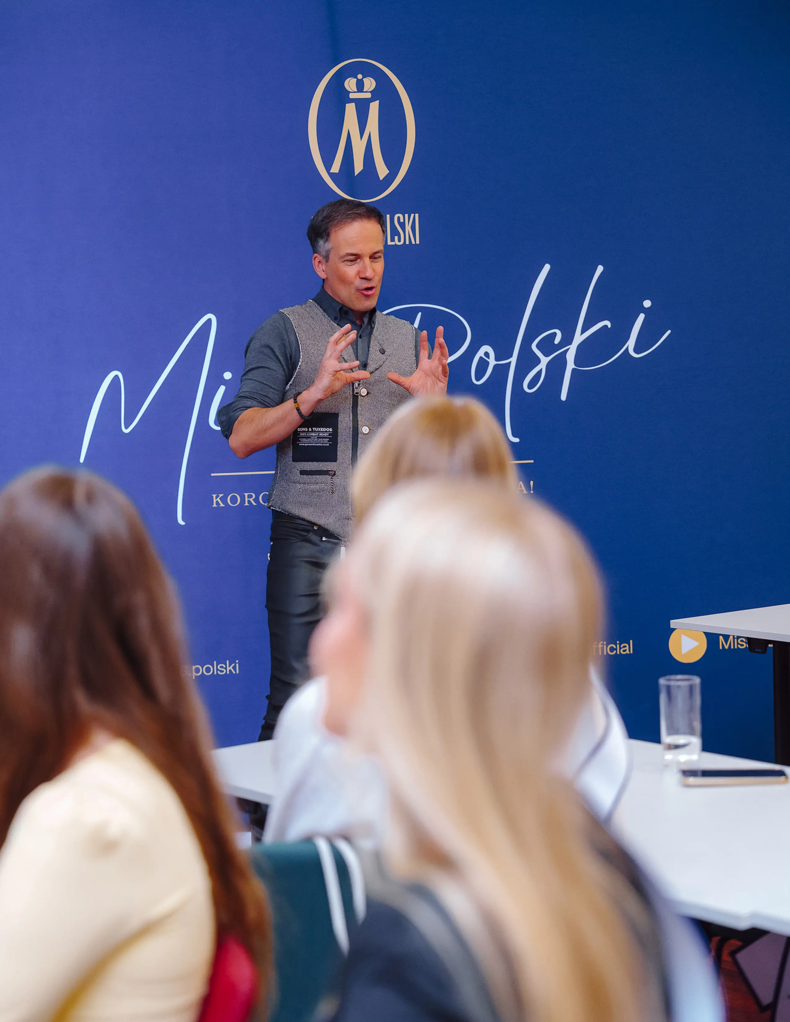🎙️ Trener wystąpień publicznych i medialnych.