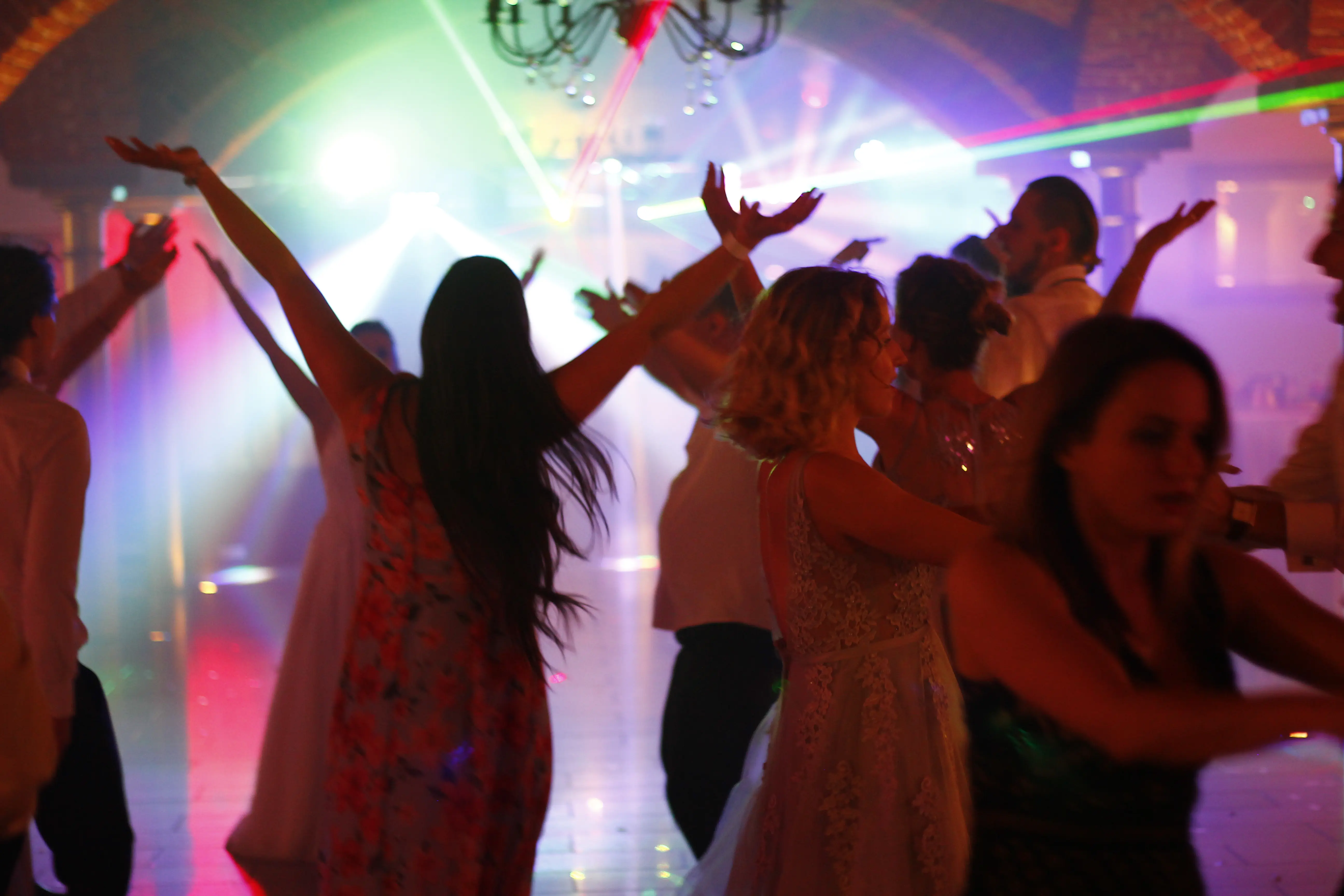 DJ na wesele we Wrocławiu – DJ S2GRA  Muzyka, emocje, zabawa!  