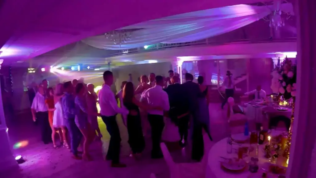 DJ na wesele we Wrocławiu – DJ S2GRA  Muzyka, emocje, zabawa!  