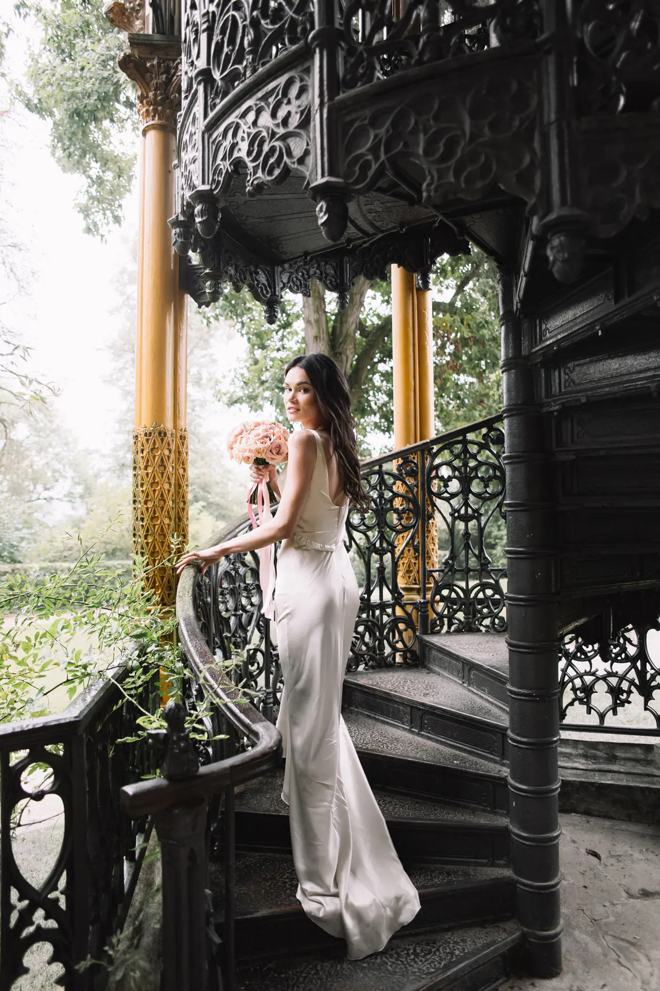 Autorski reportaż ślubny pełen emocji, światła i wyrazistych kadrów. - Photo 30