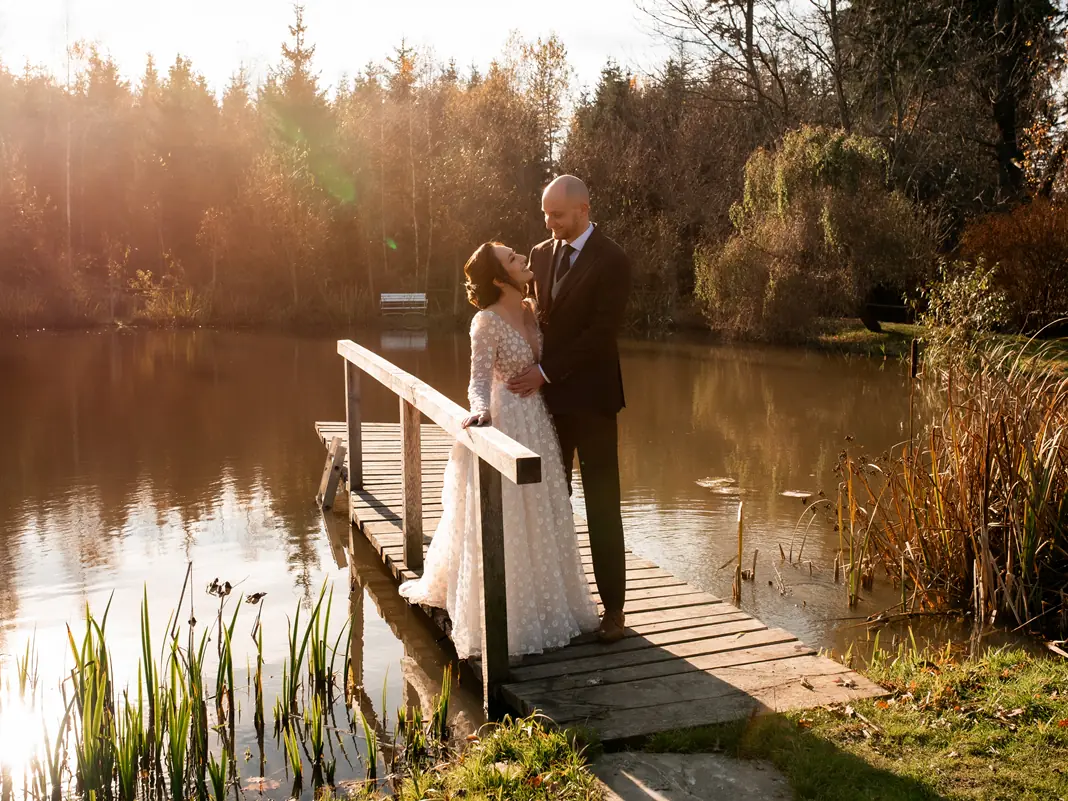 Jestem fotografem ślubnym z Wrocławia. Fotografuję głównie na całym Dolnym Śląsku, ale chętnie też dojadę dalej.  - Photo 10
