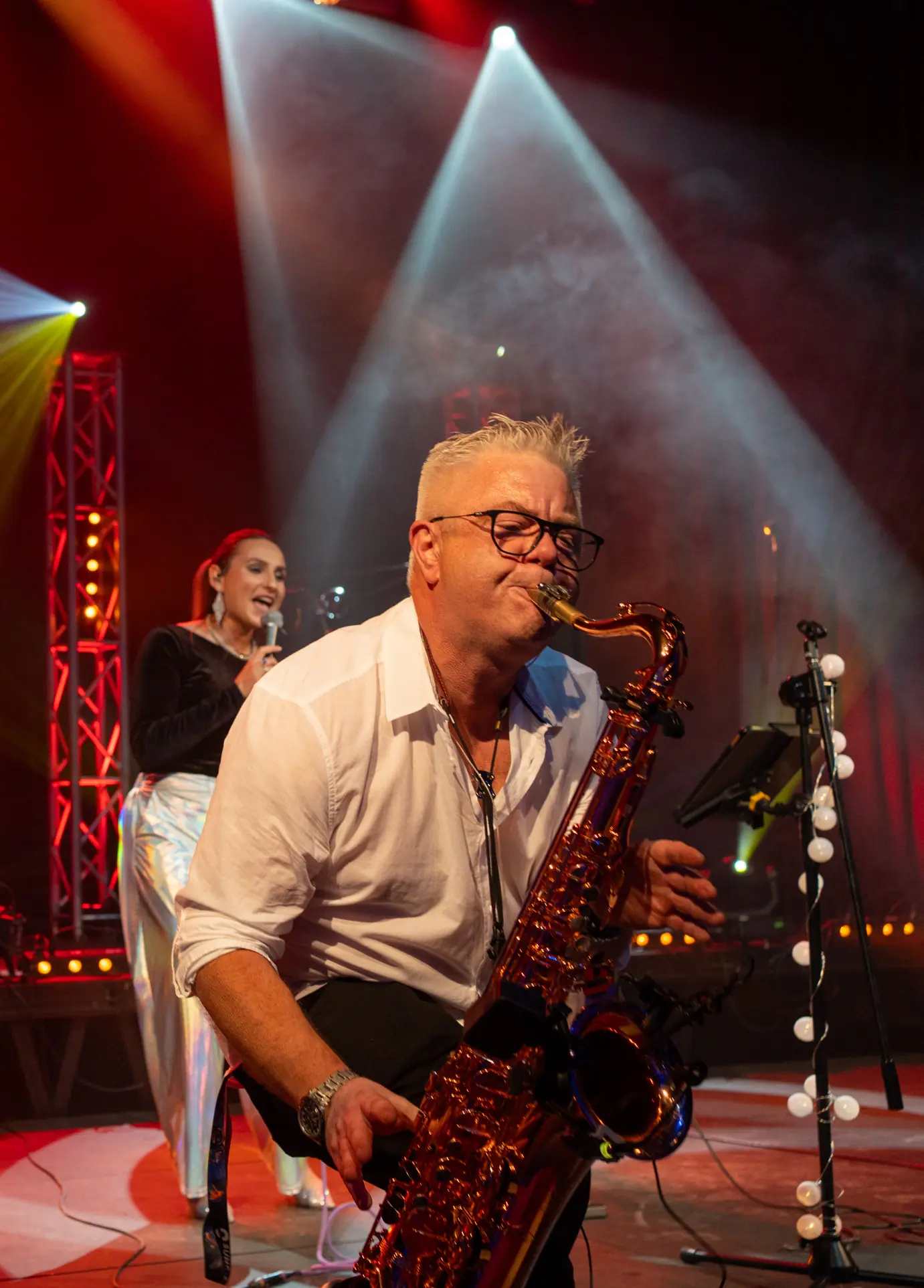 ENDEES Cover Band to zespół z dużym doświadczeniem event' owym. Duży skład, 2 wokalistki, sekcja dęta, muzyka na żywo! - Photo 18